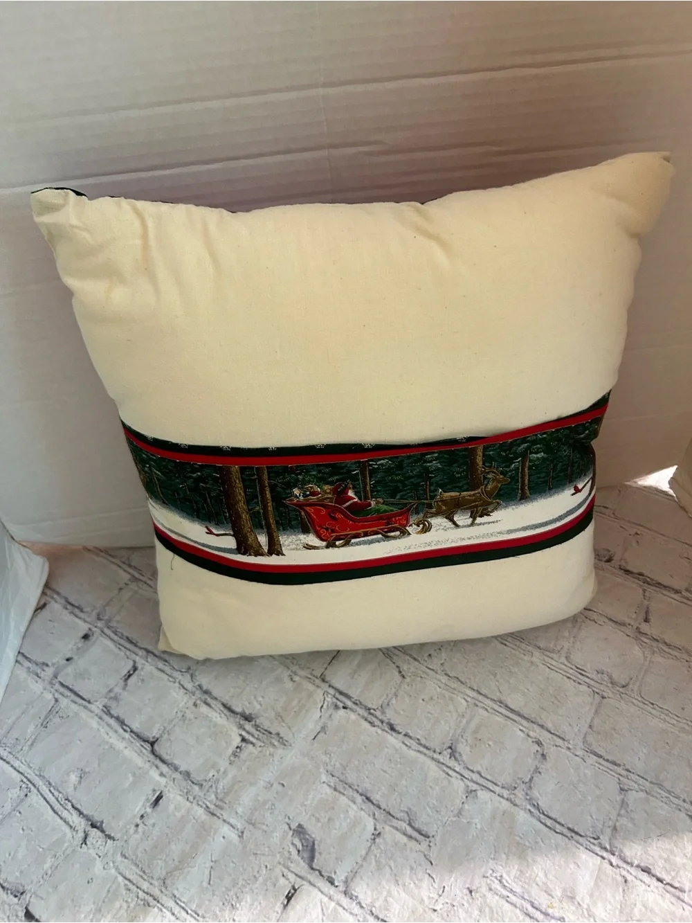 VTG SANTA CLAUS TRADITIONAL OLD WORLD THROW PILLOW SANTA WALKING IN SNOWY FOREST
